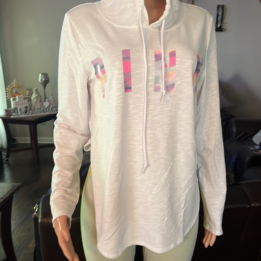 Pink 🤩 - Picture 2 of 4